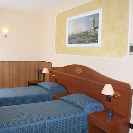 Hotel Belfiore Salzano Luaran gambar