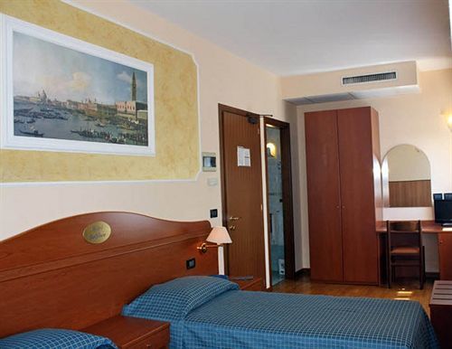 Hotel Belfiore Salzano Luaran gambar